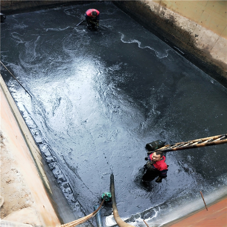 庄河废水池清理